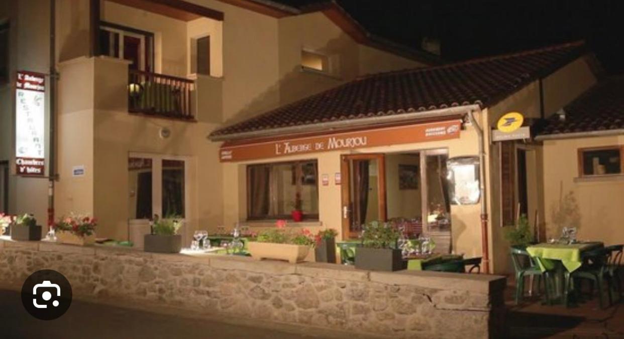 Auberge De Mourjou Extérieur photo