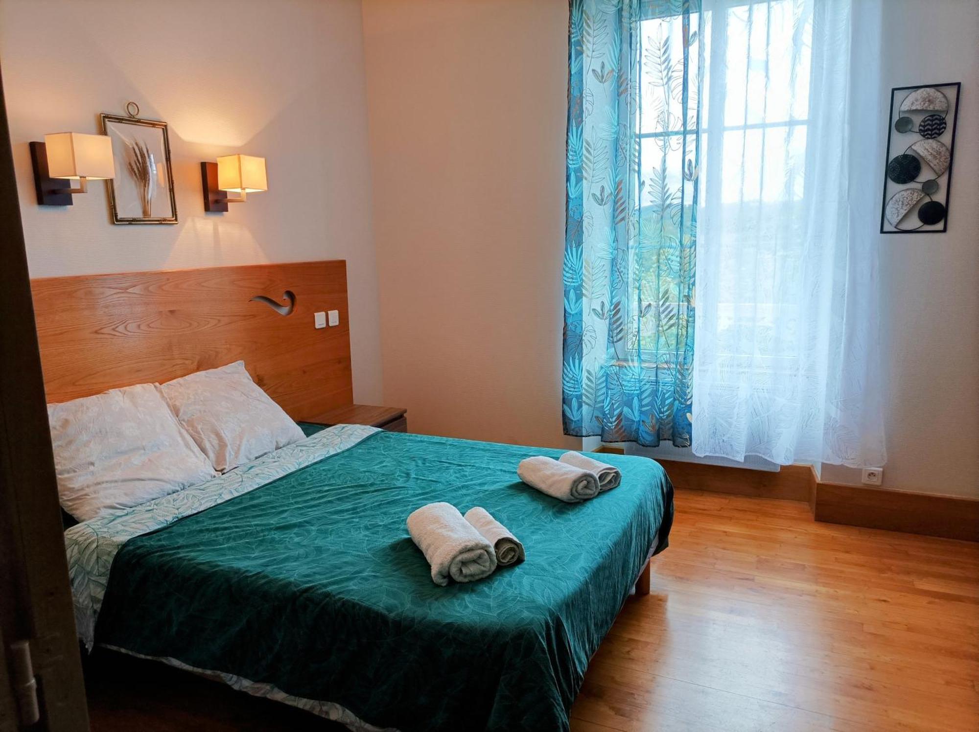 Auberge De Mourjou Extérieur photo